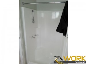 shower-toilet-laundry-10  