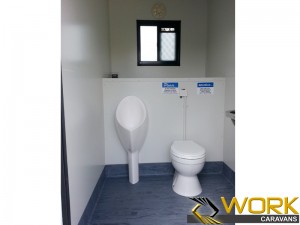 shower-toilet-laundry-11  