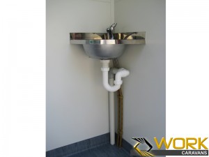 shower-toilet-laundry-15  