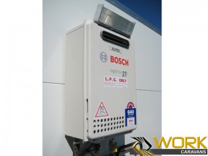 shower-toilet-laundry-20  